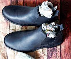 Wir verraten, wie ihr bei leder, lack und stoff vorgeht und was ihr dafür braucht. Schuhe Reinigen Hausmittel Tipps Frag Mutti