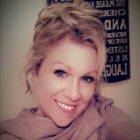 Heather Earls's Instagram, Twitter & Facebook