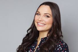 Caitlin Mcbride's Instagram, Twitter & Facebook