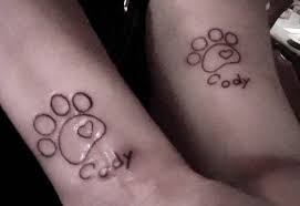 Super cool ways to get your kid's name in ink. These 31 Matching Mom And Child Tattoos That Ll Make You Want To Call Your Mom