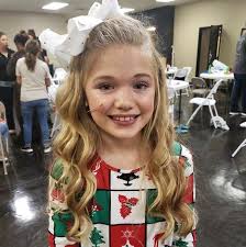 Christopher Curtis and Jeweliana Register's Wedding Website