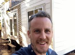 Hello everyone!** 👋 Excited to be here and connect with this group! I'm  embarking