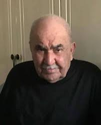 انتقل إلى رحمته تعالى المرحوم حسين ذياب المشني (أبو مازن) مساء هذا اليوم  الثلاثاء وستكون الجنازة بعد صلاة العشاء من مسجد الدعوة/بيت عور التحتا. بيت  العزاء للرجال والنساء في ديوان آل عثمان