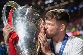 He was part of unai emery's team that lifted three consecutive europa league. Alberto Moreno Zimbio