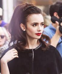 lily collins ヴィンテージヘアスタイル 60年代ヘアスタイル ヘアスタイリング