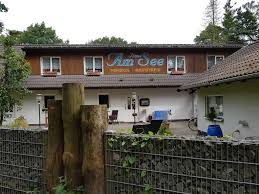 Unsere pension liegt direkt am wunderschönen ufer des röblinsee. Pension Haus Am See Pension In 18347 Dierhagen Dierhagen Dorf