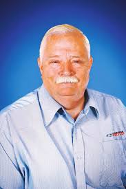 Gov. defends response