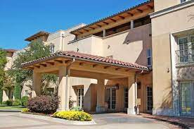 Care, consistently tailored to your needs. The Plaza Health Services At Edgemere In Dallas Tx Reviews Complaints Pricing Photos Senioradvice Com