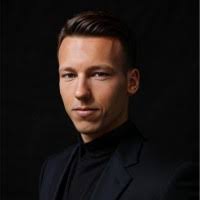 700+ "Huck" profiles