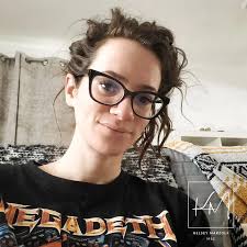 Kelsey Murdock's Instagram, Twitter & Facebook