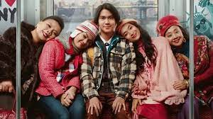 Tentu saja kamu bisa ketahui jawabannya hanya disini. 3 Alasan Kamu Harus Nonton Ali Ratu Ratu Queens Sekarang