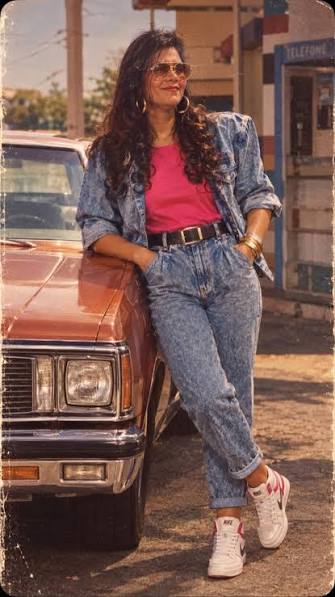 O que a moda dos anos 80 tinha que parece ter se perdido hoje? Mais do que  roupas marcantes, os anos 80 carregavam algo que hoje muitas vezes deixamos  de lado. ⚜️