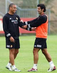 Welcome to my official page. Melhor Do Mundo De 2001 Luis Figo Elege Ronaldo Como Brasileiro Que Mais O Impressionou Central Do Timao Noticias Do Corinthians