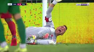 Aslanlar, kaleci, futbolcular hakkında daha fazla fikir görün. Ngilu Video Detik Detik Cedera Parah Kiper Galatasaray Fernando Muslera Bolatimes Com