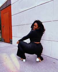 hi, party of two pls for Liz + Twenty-Seven. {aside: anyone ever start to  really reflective and close to a past self of a certain era during big  celebrations? well, this year