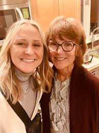 Happy Where's Your Ring Wednesday! Today's submission was captured in Lago  di Braies in the Italian Dolomites by Katelyn Terchick, Sydney Butenhoff,  and Katie Bylenga who all graduated in 2024. Katelyn, who