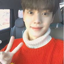 ⭐미친 조합으로 다시 돌아온 大혜자 이옵빠몰까⭐ 내맘을 송강 썰어간 존잘러 파티임 ㄷㄷㄷ 꽃엔딩. ë°°ìš° ì†¡ê°• ë‚˜ì´ ê³¼ê±°ì‚¬ì§„