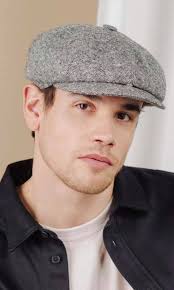 Our Irlandaise Irish style cap in caviar patterned 100% wool, now available 