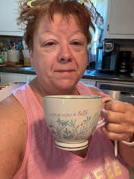 i'm not going to sleep yet, but it's best if i say my goodnights early. a  very hectic monday, you can say. good night, darlings.