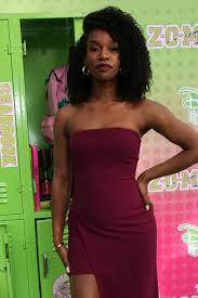 Jasmine renee thomas begins production in a supporting role on an exciting disney project! Jasmine Renee Thomas Hawtcelebs