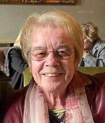 RIP to Mary Seal who passed yesterday...much love to her family, my cousins  and my Mum...was a lovely lady...😘