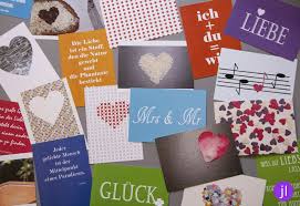 Dem Brautpaar Das Erste Ehejahr Versussen Mit Diesen 52 Postkarten Schafft Ihr Das Mit Sicherheit Hochzeit Spiele Postkarten Hochzeit Karte Hochzeit