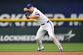 Corey Seager To Visit Back Specialist