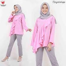 Unduh 76 gambar wanita muslimah keren gratis. Jual Blouse Atasan Wanita Baju Atasan Remaja Cewek Kekinian Blus Wanita Muslimah Sabrina Blouse Pink Terbaru Juni 2021 Blibli