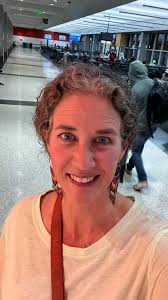 Streaking in the Oakland Airport