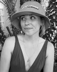 Noa Schwartz's Instagram, Twitter & Facebook