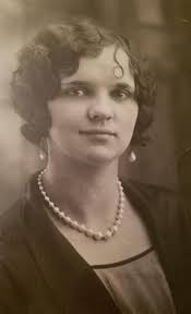 Mrs Esther Estelle “Es” Stepanek Stroebel (1907-1988)