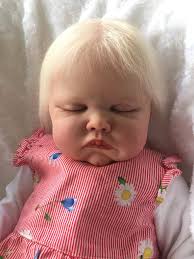 🥰 Sharing some pictures of these latest two babies I have made.. Levi by  Bonnie Brown and #46 in my tally 🤭 and also Starling by AK Kitagawa, and  is my #2.