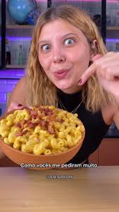 Julia Milan (juliamilan)