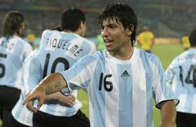 Jun 15, 2021 · el valencia tiene un acuerdo con el futbolista del espanyol, alessandro burlamaqui por tres años que se cerrará en los próximos días. Fer Mls On Twitter Si Bien No Era Un Diseno Diferente En Los Juegos Olimpicos De Beijing 2008 La Seleccion Argentina Uso Una Camiseta En La Que El Escudo Aparecia De Forma Bastante
