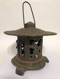 Vintage Japanese Cast Iron Pagoda Garden Lamp Lantern Home Garden Bird Bamboo 89 00 Garden Lamp Pagoda Garden Candle Holder Garden