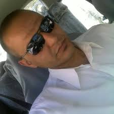 ليس في ساعة الزمن إلا كلمة واحدة : الآن . وليس في قاموس السعادة إلا كلمة  واحدة : الرضا "