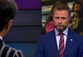 Henvendelser om saker må ikke tas her, men til departementet. Bent Hoie Bent Hoie Norway Today A Ikke Sikre Nokkelpersonell Fortsatt Jobb Var