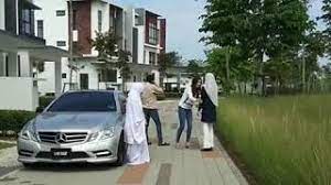 Aha ada bungkusan sampai di meja, tengok info pengirim membuat cik pah tersenyum lebar. Jangan Benci Cintaku Episod Akhir Youtube