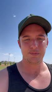 What do you guys think, option 1 or option 2?? 🤔