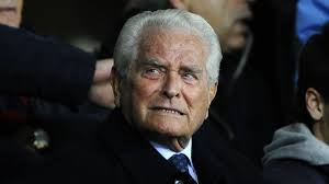 Giampiero boniperti, who was part of juventus' famed 'magical trio' attack with john charles and omar sivori, has died. Tms4xdzoophrsm
