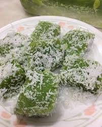 Kue ubi kayu khas makassar (tara'jong). My Resipi Kaswi Pandan Lemak Bahan 1 Cawan Tepung Gandum 1 Cawan Tepung Ubi 1 Cawan Santan 1 1 2 Cawan Air Daun Pandan 3 4 Helai Blend 3 4 Cawan Gula 1 Biji Telur