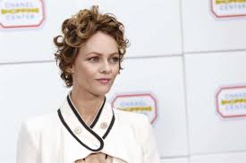 I capelli di meg ryan hanno consacrato l'attrice come icona anni novanta. Capelli Corti Ricci I Tagli Per L Inverno 2016 Foto Stylosophy
