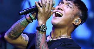 Journey's Arnel Pineda to take stage here