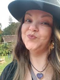 Abertura da 3ª Feira do Livro de Rio dos Cedros com a escritora Neida Rocha  e a Secretária de Esporte, Turismo, Cultura e Lazer de Rio dos Cedros, Sra.  Giovana Lenzi.