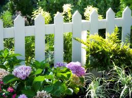 When i downsized and moved into small apartment, i put up a wooden fenced in yard. Cheap Fence Ideas That Look Great Hgtv