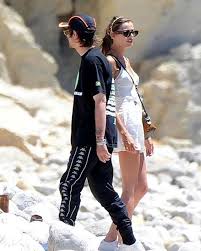 Her exact salary and net worth, however, are unknown. Eleanor World Calder Auf Instagram Eleanor And Louis In Ibiza Eleanorcalder Louistomlinson Elounor Eleanor And Louis Louis Eleanor Eleanor Calder
