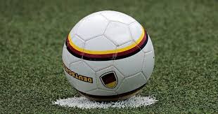 Mempraktekkan variasi permainan bola besar melalui permainan sepak bola dengan koordinasi yang baik. Ringkasan Materi Penjaskes Kelas Xi Sma Ma Smk Semester 1 Taufik Hidayat