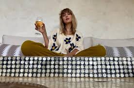 Stream songs including fearless (taylor's version), fifteen (taylor's version) and more. Taylor Swift S Hidden Message In Fearless Album Announcement