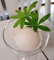 Ja Waldmeistereis Ist Nicht Grun Es Isteinfach Und Sehr Lecker Herzustellen Waldmeister Waldmeistereis Gesunde Vegane Desserts