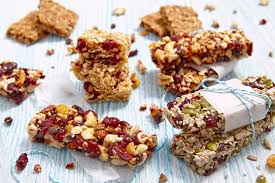 Tak hanya itu, kandungan seratnya membantu menurunkan berat. 10 Snack Sehat Untuk Diet Biar Bisa Ngemil Tanpa Khawatir Berat Badan Naik Bukareview